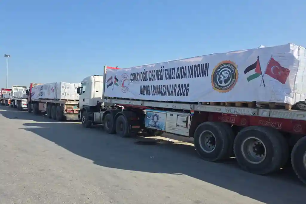 Osmanoğlu Yardımlaşma Derneği’nden 2026 Yılının İlk Yardım Sevkiyatı: 4 TIR Refah Kapısı’nda