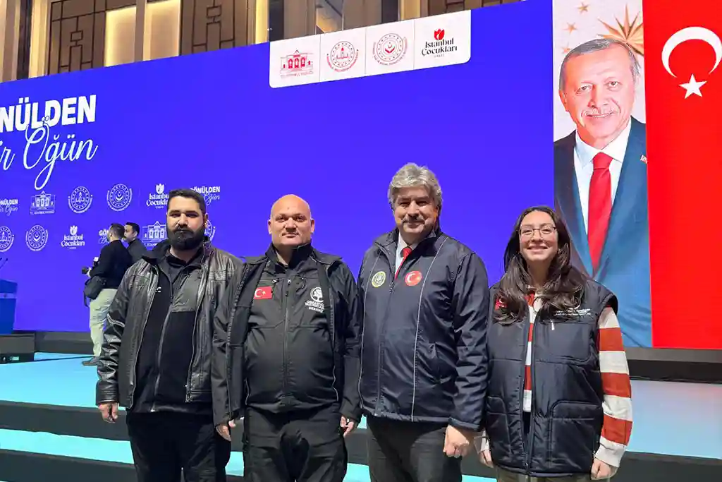 Osmanoğlu Yardımlaşma Derneği’nden İstanbul Çocukları Vakfı’nın “Bir Öğün Yemek” Programına Güçlü Destek