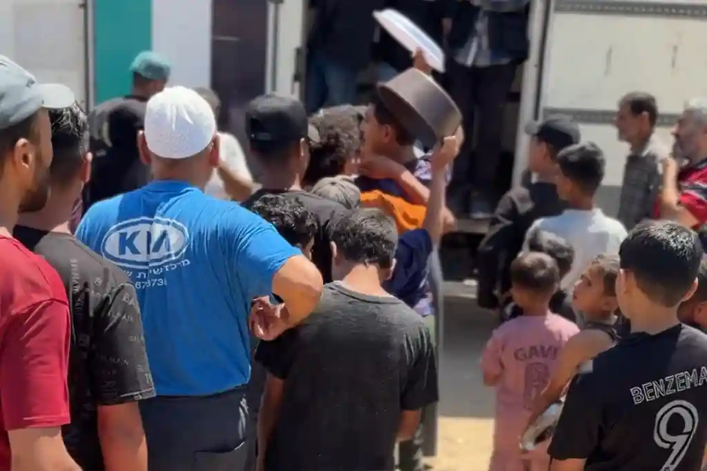 Gazze’de Ateş Hattında İnsani Yardım: Hamidiye Mutfağı İsrail Ordusunun Yanı Başındaki Kampa Ulaştı