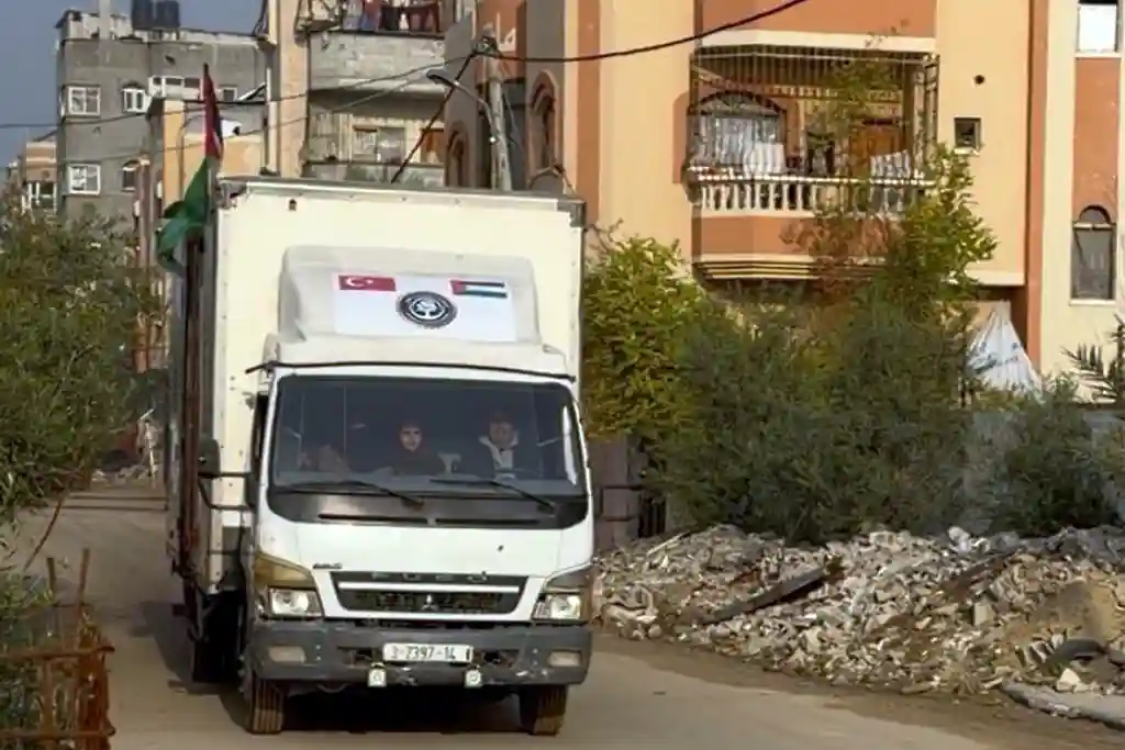 Osmanoğlu Yardımlaşma Derneği, 30.11.2025’te Gazze’de Sıcak Yemek Dağıtımını Sürdürdü