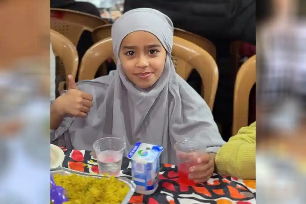 Osmanoğlu Yardımlaşma Derneği Gazze’de Ramazan’ın Üçüncü Gününde İftar Sofralarını Kurmaya Devam Ediyor