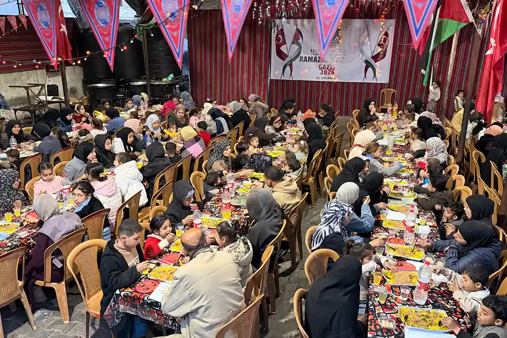 Osmanoğlu Yardımlaşma Derneği Gazze’de Ramazan’ın 22. Gününde Hamidiye Aşevi’nde İftar Programı Devam Etti