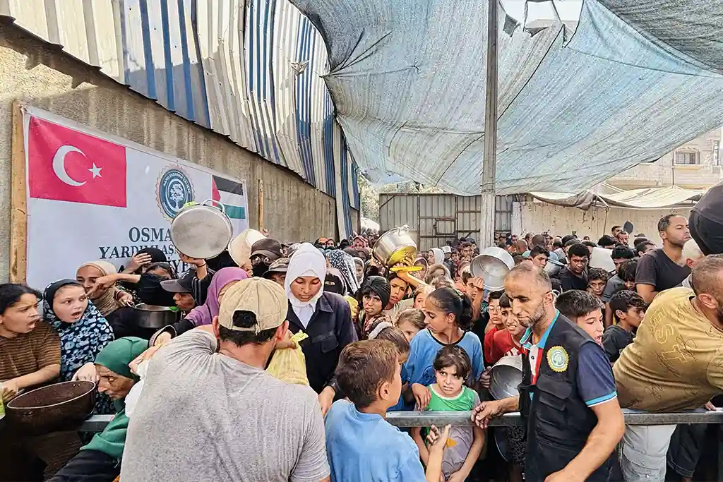 Osmanoğlu Yardımlaşma Derneği 5 Ekim 2025’te Gazze Hamidiye Aşevinde Sıcak Yemek Dağıtımına Devam Ediyor