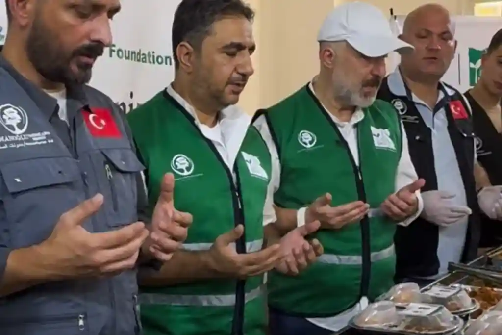 ORHAN OSMANOĞLU, GAZZE 'li Kardeslerimiz için MUTFAKTA...