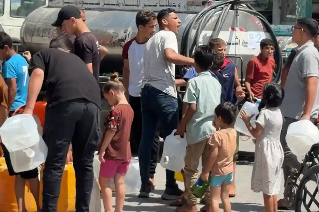 Gazze’de İnsani Yardım Seferberliği Devam Ediyor: Osmanoğlu Yardımlaşma Derneği’nden Sığınmacı Kamplarına Acil Su Desteği