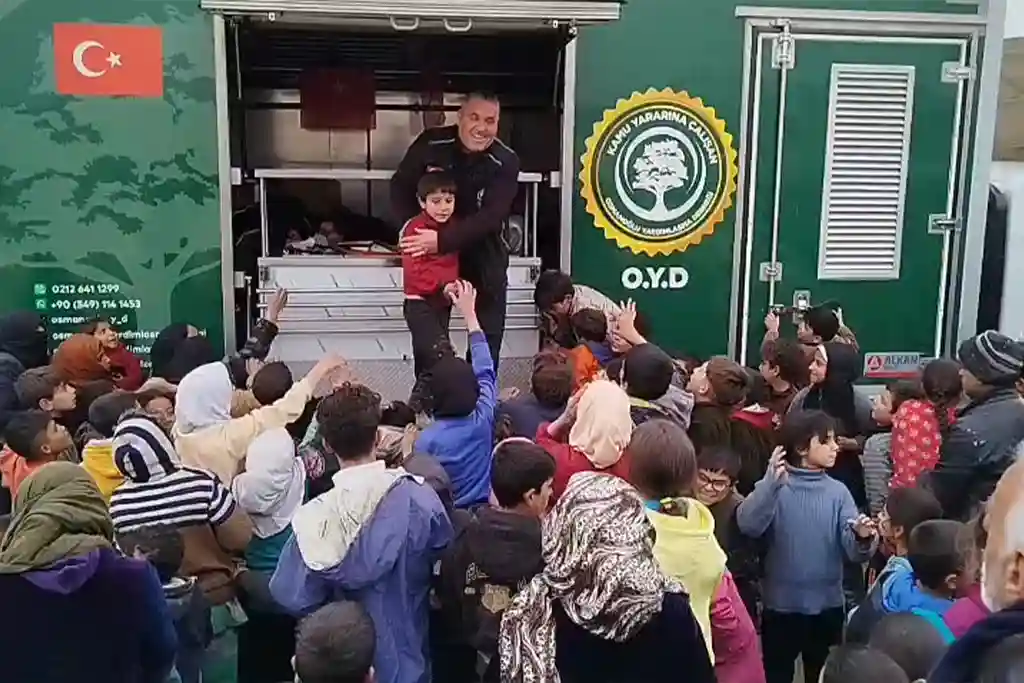 Osmanoğlu Yardımlaşma Derneği, Suriye Halep ve İdlib’de 25 Bin Ekmek Dağıttı